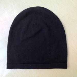 Badgley Mischka black beanie